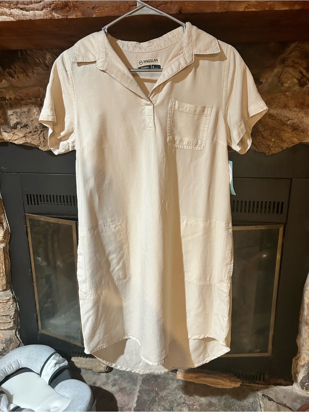 Magellan Outdoors Cream Short Sleeve Shirt